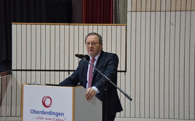 Bürgermeister Thomas Nowitzki begrüßte die Besucher. | Foto: ch