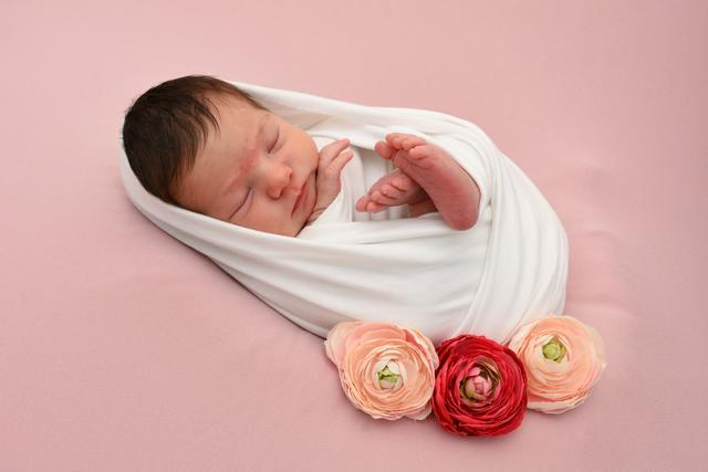 Ilenia Kolberg aus Bretten kam am 21.02.2020 in der Fürst-Stirum Klinik Bruchsal zur Welt und wog bei einer Größe von 51 Zentimetern 3320 Gramm. | Foto: babysmile24.de