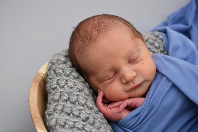 Mert Asaf Eskin aus Bretten kam am 27.02.2020 in der Fürst-Stirum Klinik Bruchsal zur Welt und wog bei einer Größe von 50 Zentimetern 2810 Gramm. | Foto: babysmile24.de