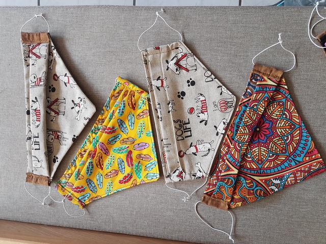 Elvira Gerecht aus Zaberfeld kann wegen einer Lungenkrankheit keine Maske tragen, hat aber dennoch fleißig genäht.