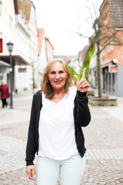 Andrea Schwarz, MdL (Bündnis90/Die Grünen): "Eine Gartenschau ist immer ein Blick in die Zukunft. Die Gartenschau in Bretten kann der Impuls für eine nachhaltige Stadtentwicklung und zukunftsweisende Bauweisen sein, außerdem hat Bretten die Chance sich weit über die Region hinaus zu präsentieren und die zahlreichen touristischen und kulturellen Attraktivitäten bekannt zu machen." | Foto: pa