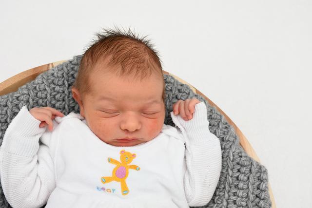 Christian Lucien Kummer aus Weingarten kam am 13.07.2020 in der Fürst-Stirum Klinik Bruchsal zur Welt und wog bei einer Größe von 53 Zentimetern 3540 Gramm. | Foto: babysmile24.de