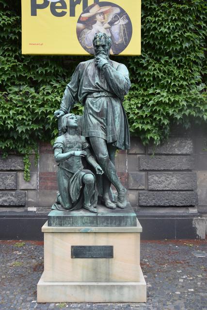 Michelangelo Buonarroti: Statue vor dem Nationalmuseum in Wroclaw. | Foto: ch