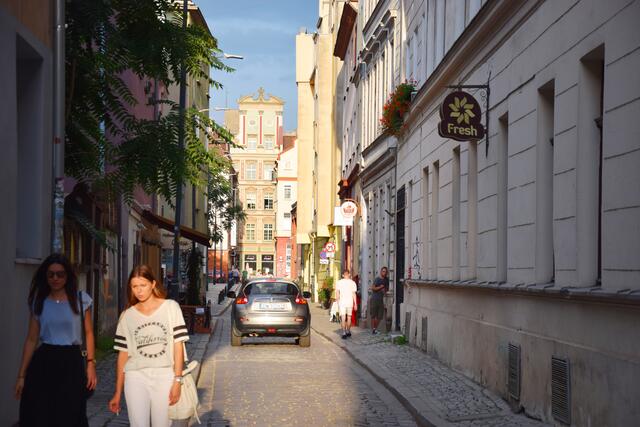 Enge Gassen: Blick in eine Seitenstraße der Wroclawer Innenstadt. | Foto: ch