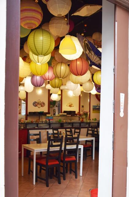 Fest der Lampions: Blick in ein Restaurant der Wroclawer Innenstadt. | Foto: ch