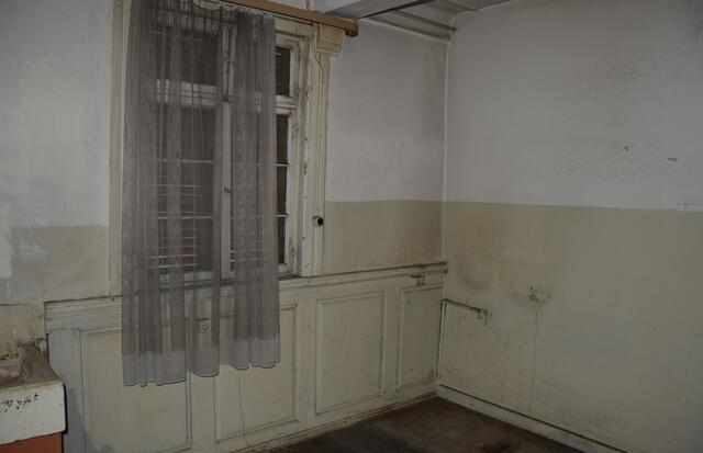 Mögliche historische Spur: Dass die Wandvertäfelung im ersten Obergeschoss ein Beweis für die Existenz eines früheren Gasthauses ist, bezweifelt der Sprecher der Erbengemeinschaft.