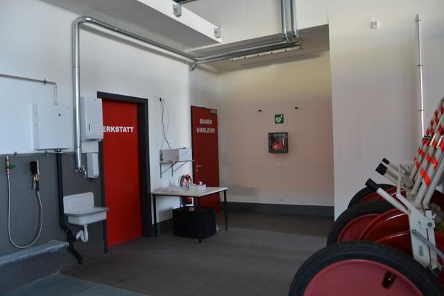 Die Wege zwischen Umkleiden, Fahrzeugen und Werkstatt sind kurz. | Foto: ger