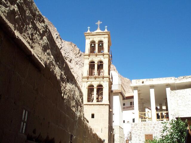 Sandsteinmauer aus dem 6.Jh
am Katharinenkoster, Sinai | Foto: W. Binder
