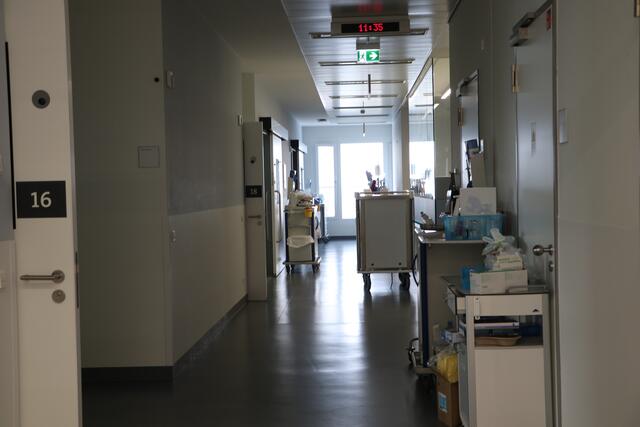 Corona-Intensivstation: Hier piepen die Geräte ständig. | Foto: bea