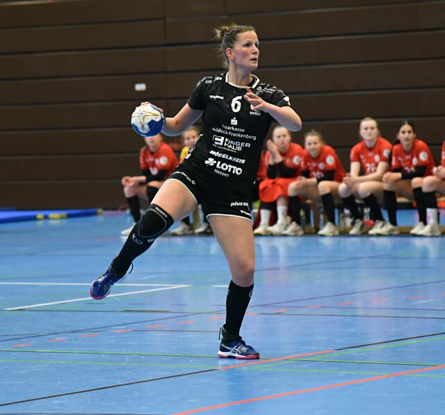 Munia Smits (Bad Wildungen) bei ihrem vergebenen Siebenmeter in der ersten Hälfte.
FotoArchiv Merkel+Merkel