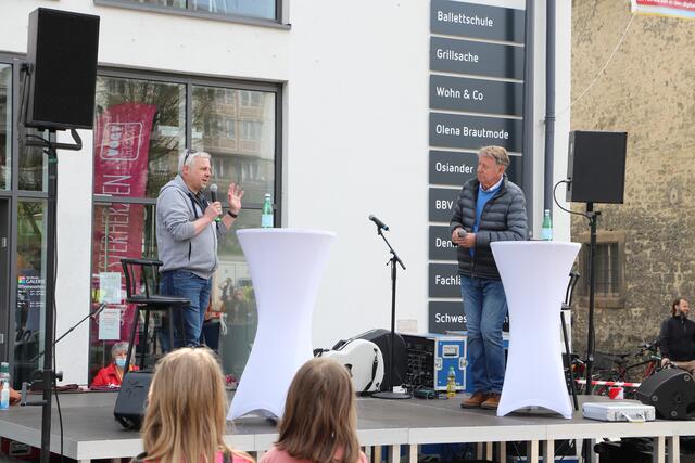 Geschäftsführer Armin Schulz spricht über seine Erfahrungen im Alten- und Pflegeheim sowie seinem Pflegedienst. | Foto: bea
