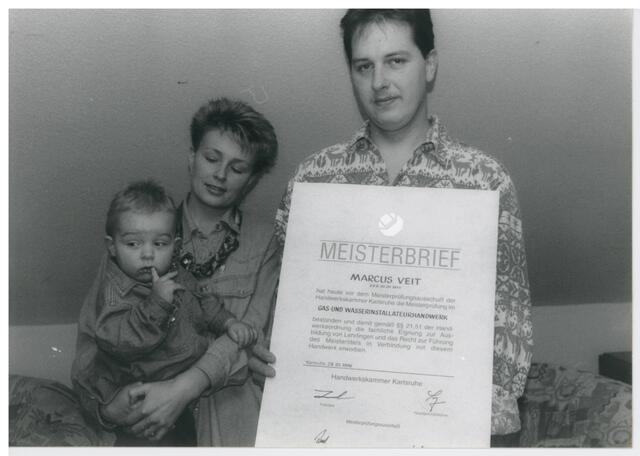 Vor 25 Jahren erhielt Marcus Veit seinen Meisterbrief und legte damit den Grundstein für die Veit GmbH. Immer an seiner Seite: Ehefrau Carmen und der damals wenige Monate alte Sohn Marcel. | Foto: hk