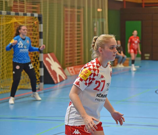 Franziska Fischer, die sich auf Rechtsaußen mit Carina Gangel abwechselte.
FotoArchiv Merkel+Merkel