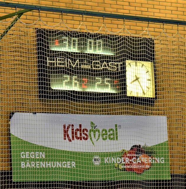 Da war es amtlich. 26:25 für Ketsch gegen Mainz 05 im letzten Bundesliga-Spiel der Saison 2020/21. Der zweite Sieg und ein versöhnlicher Abschluss für die Kurpfalz Bären, die in Mainz in der Vorrunde noch mit 22:34 untergegangen waren.
Und das nach einem 6:13 zur Pause und null Treffern nach 15 Minuten.
FotoArchiv Merkel+Merkel