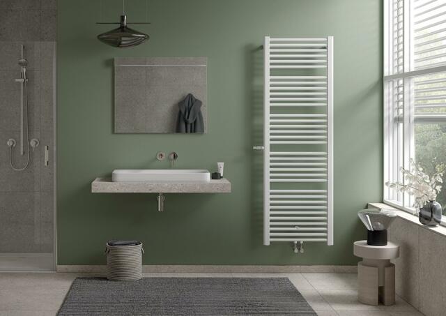 Barrierefreiheit ist ein wichtiger Trend im gesamten Wohnbereich, vor allem auch bei der Badgestaltung. Basic plus kommt diesem Wunsch entgegen und bietet einen Thermostatkopf in praktischer, bedienfreundlicher Höhe – für optimalen Komfort. Erhältlich in verschiedenen Farben und Baugrößen, passt der Klassiker in jedes Bad.  Foto: Kermi GmbH/akz-o