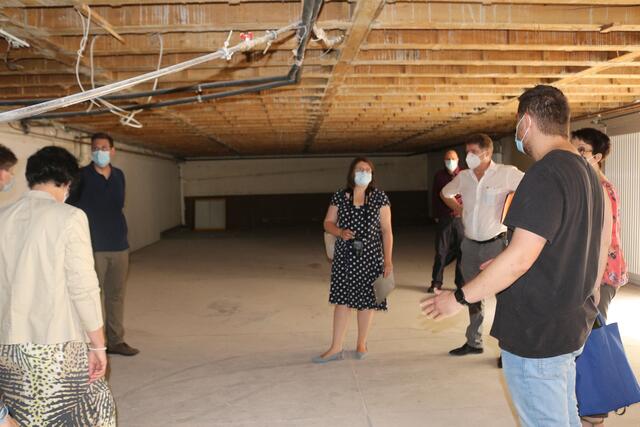 Der ehemalige Fahrradkeller dient schon seit Jahrzehnten als Probenraum für die Jazz-Ensembles. Das Bauunternehmen geht davon aus, dass er auf 2,25 Meter lichte Raumhöhe kommt. 