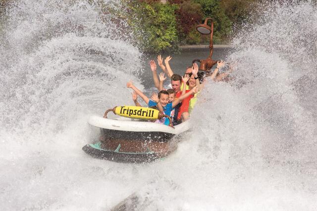 Badewannenfahrt zum Jungbrunnen | Foto: Erlebnispark Tripsdrill