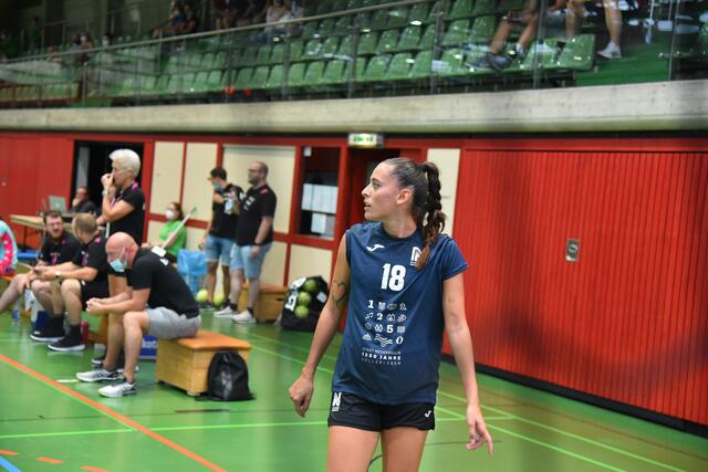 Johanna Stockschläder, die vom BVB 09 in den Kraichgau wechselte, hier inder Crunchtime. Erzielte Treffer um Treffer, konnte aber die Niederlage nicht abwenden. Top-Transfer...
Merkel+Merkel