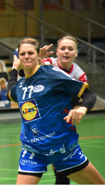 Die durchsetzungsfähgige Carmen Moser, deren Schlagwürfe aus dem linken Rückraum ein wesentliches NSU-Elemnt waren und dem SUNTeam auch in Futuru helfen werden...
FotoArchiv Merkel+Merkel