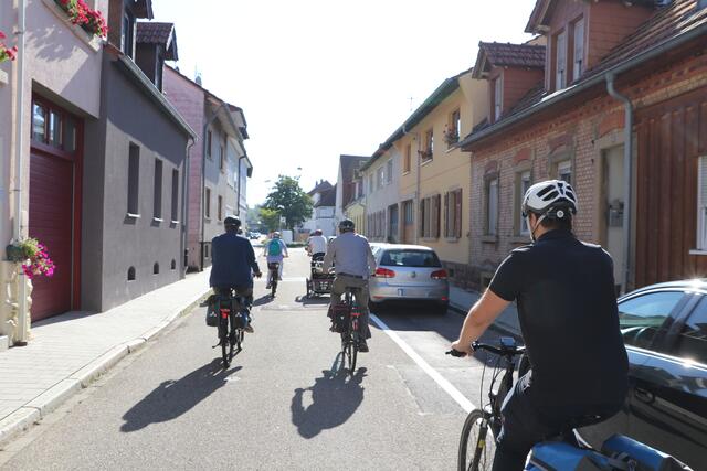 Auf der Fahrradstraße unterwegs. | Foto: bea
