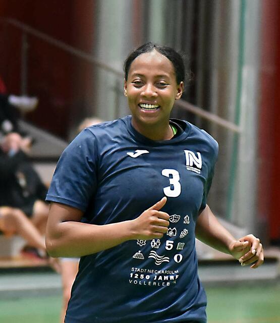 Sharon Nooitmeer...absolute Powerlady und sehr sehr schnell am Kreis, klasse Drehbewegungen...
FotoArchiv Merkel+Merkel