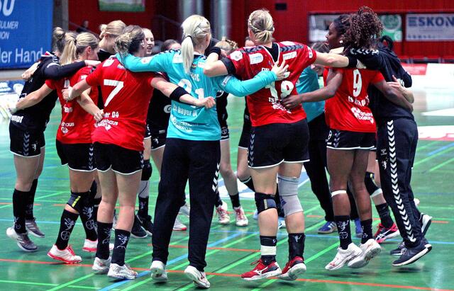 Den Freudentanz nach dem Pokalsieg Herbst 20 in der Ballei, würden die Werkselfen, die sechs Neuzugänge zu verzeichnen haben und endlich auf Fanta Keita (kam letzte Saison von La Rochelle) zurückgreifen können.
FotoArchiv Merkel+Merkel