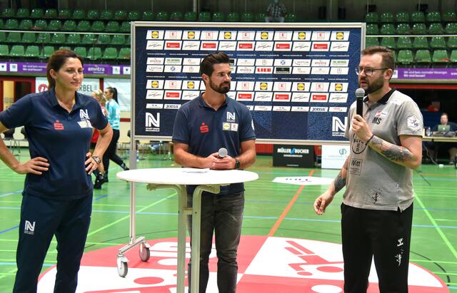 Tanja Logvin, der Pressesprecher der SUN, Martin Schwarzwald
FotoArchiv Merkel+Merkel