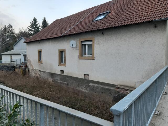 Im Herbst war der Sockel so weit freigelegt, ... | Foto: grenzhäuser