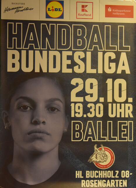 Gegen Rosengarten sollte die 1000er Zuschauer-Marke in Angriff genommen werden.
Die Ballei-Fans werden ihren Beitrag als achte Spielerin leisten, damit die notwendigen 2 Points in Neckarsulm bleiben.
FotoArchiv Merkel+Merkel/Hasalaha/Pfalz