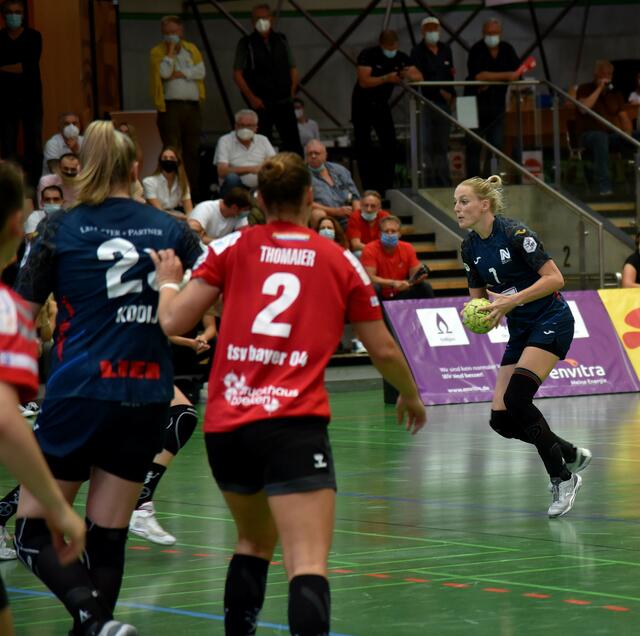 War gestern abend überragend und die Inkarnation der Routine im zentralen Mittelfeld der SUN: Lynn Knippenborg, die Spielmacherin der SPORT UNION Neckarsulm.

FotoArchiv Merkel+Merkel