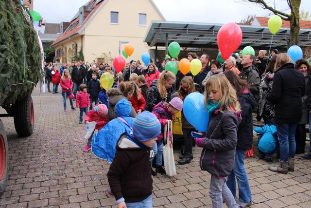 Das ganze Dorf lauschte der Kerwerede 2019, in der die "Kerwe-Säue" Begebenheiten des vorherigen Jahres aufs Korn nahmen. | Foto: ger