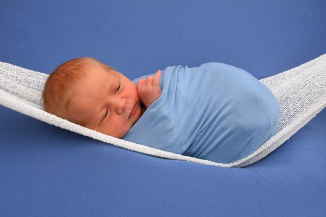 Bengt Berdelmann aus Oberderdingen kam am 18.11.2021 in der Fürst-Stirum Klinik Bruchsal zur Welt und wog bei einer Größe von 52 Zentimetern 3340 Gramm. | Foto: babysmile24.de