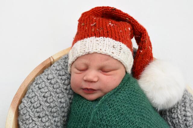 Leonardo Salvatore Antonio Monteleone aus Bruchsal kam am 24.11.2021 in der Fürst-Stirum Klinik Bruchsal zur Welt und wog bei einer Größe von 54 Zentimetern 3640 Gramm. | Foto: babysmile24.de