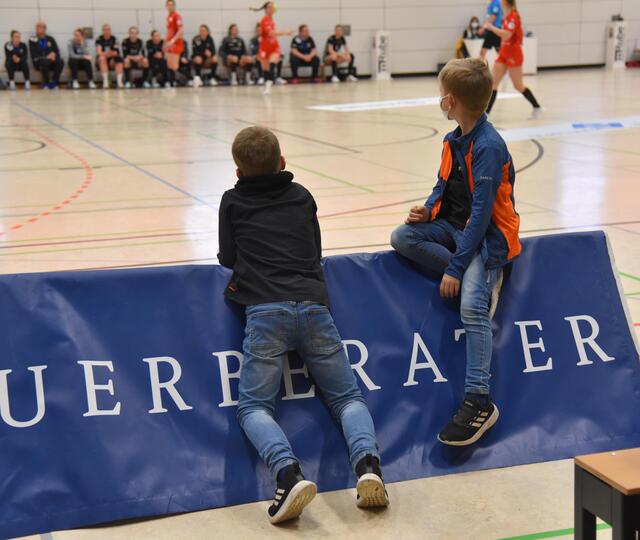 Die Nachwuchs- Tiger-Fans ...
FotoArchiv Merkel+Merkel