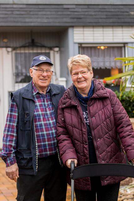 Bei der Immobilienverrentung dürfen Senioren bis zum Lebensende in ihrem Zuhause wohnen bleiben und erhalten eine lebenslange monatliche Rentenzahlung. | Foto: Foto: djd/Deutsche Leibrenten Grundbesitz/Sonja Brüggemann