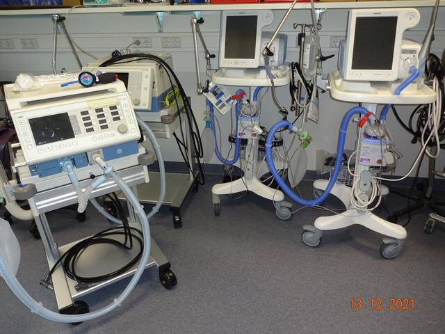 Mitte Dezember standen noch einige Beatmungsgeräte zur Verfügung.  | Foto: Josef Freitag