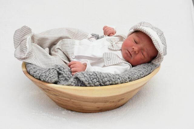 Batuga Solak aus Karlsdorf kam am 08.01.2021 in der Fürst-Stirum Klinik Bruchsal zur Welt und wog bei einer Größe von 53 Zentimetern 3580 Gramm. | Foto: babysmile24.de