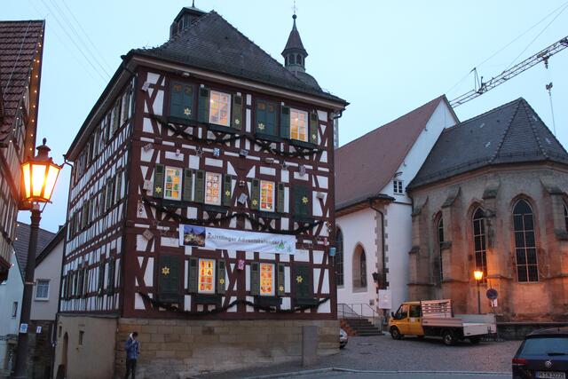 Das Faust-Museum befindet sich im Herzen Knittlingens, direkt neben der Kirche.