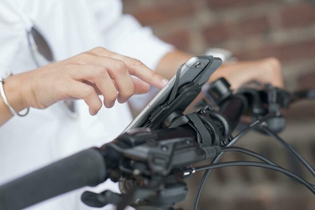 Mit dem Smartphone sind digitale Features, die wir vom Auto gewohnt sind, längst am Fahrrad angekommen. Foto: Rixen &amp; Kaul GmbH/akz-o | Foto: Rixen &amp; Kaul GmbH/akz-o