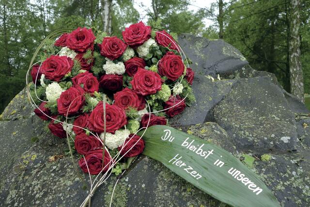 Gedenken Blumenherz. Foto: Deutsche Friedhofsgesellschaft/akz-o | Foto: Deutsche Friedhofsgesellschaft/akz-o