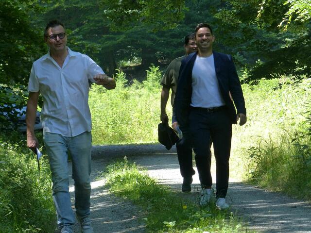 Prominenz im Anmarsch | Foto: gr