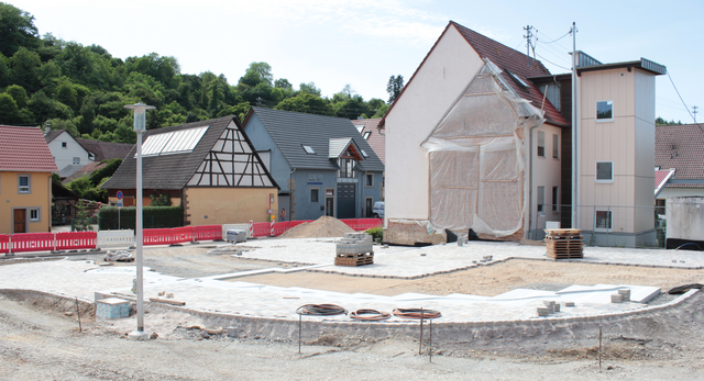 Die Baustelle des neuen Dorfplatzes. | Foto: swiz