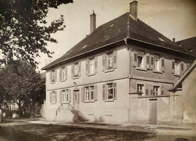 Finanzamt Bretten in der Weißhoferstraße 47 um 1910.