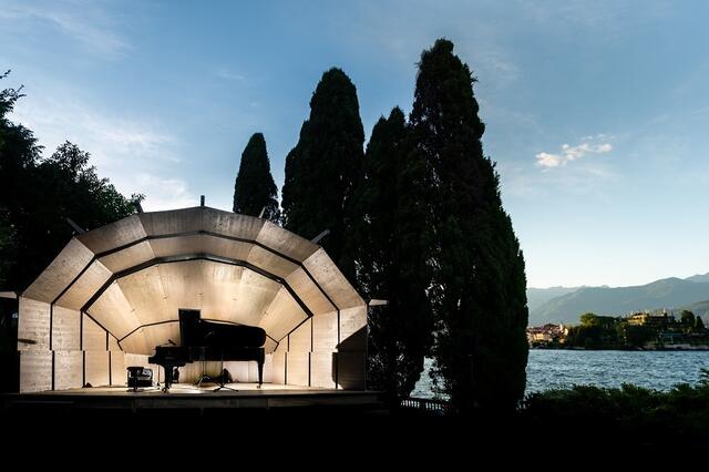 Catapulta, der mobile Konzertsaal für Freiluftkonzerte (Architekt De Lucchi) - Stresa Festival, Lago Maggiore | Foto: Stresa Festival