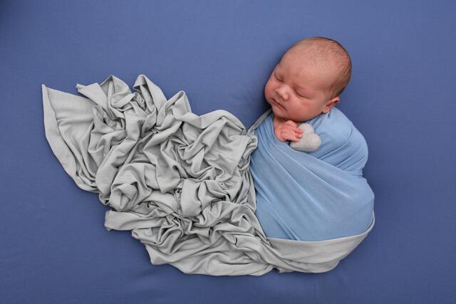 Felix Josef aus Bruchsal kam am 21.07.2022 in der Fürst-Stirum Klinik Bruchsal zur Welt und wog bei einer Größe von 55 Zentimetern 4610 Gramm. | Foto: babysmile24.de