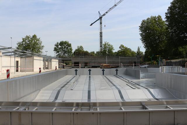 Das Schwimmbecken. | Foto: kuna