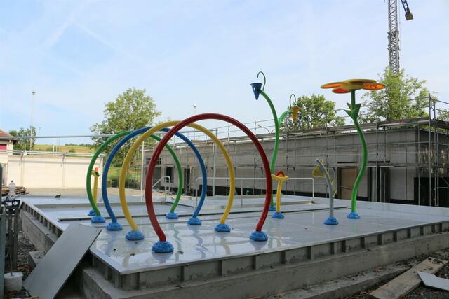 Ein Highlight für die Kinder ist der bunte Wasserspraypark. | Foto: kuna