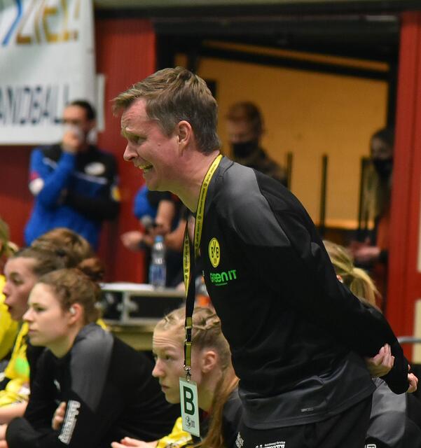 Andre Fuhr, dessen Geist naturalmente noch immer über den BVB-Wassern schwebt, zumal die Story noch nicht ganz geschrieben scheint...
FotoArchiv Merkel+Merkel