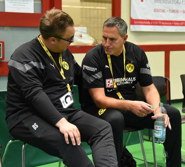 The new ones...Die Neuen...Andre Fuhrs Nachfolger...Das Trainerteam Dominik Schlechter und Andreas Kuno (von links)...
FotoArchiv Merkel+Merkel