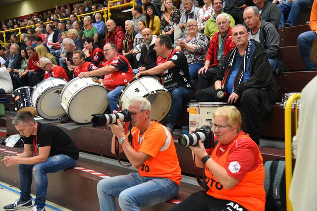 Flames-Fan-Szene
FotoArchiv Merkel+Merkel